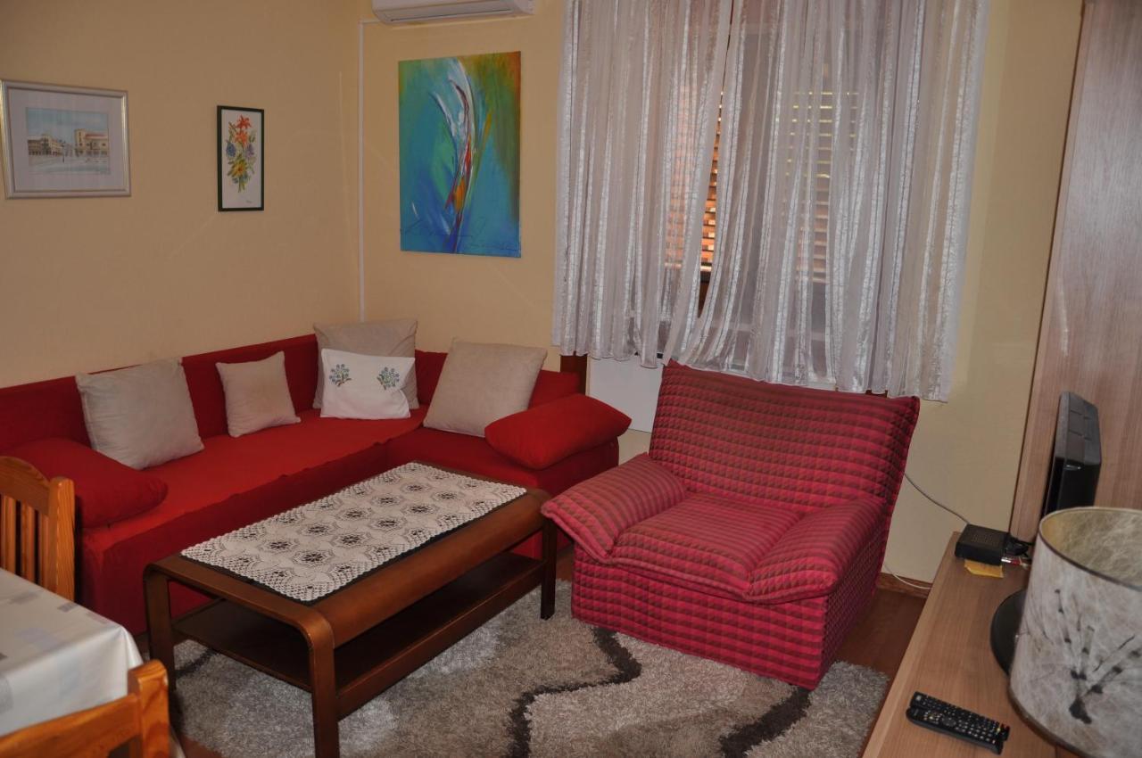 Apartmani Karla Klenovica Exteriör bild