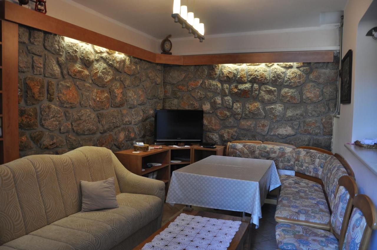 Apartmani Karla Klenovica Exteriör bild