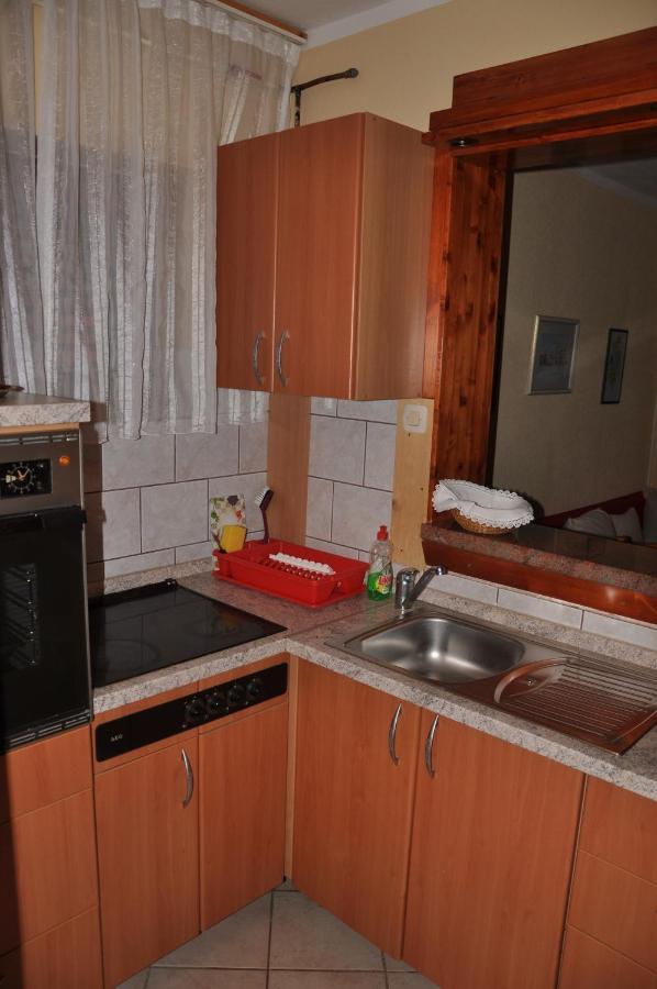 Apartmani Karla Klenovica Exteriör bild