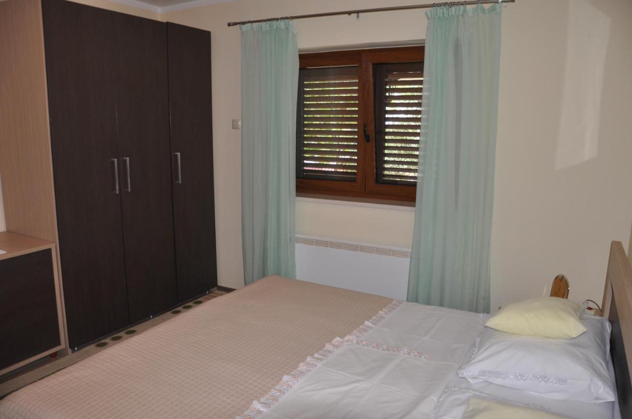 Apartmani Karla Klenovica Exteriör bild