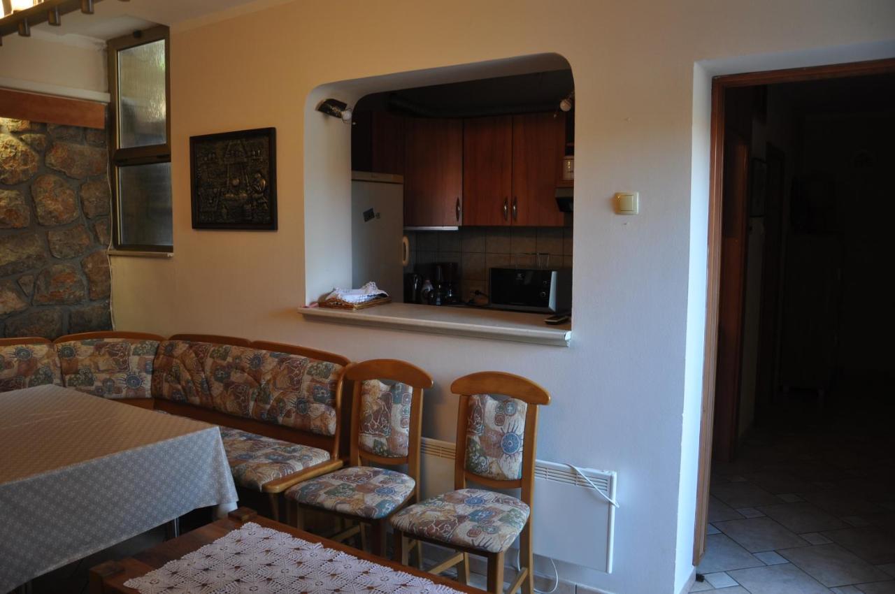 Apartmani Karla Klenovica Exteriör bild