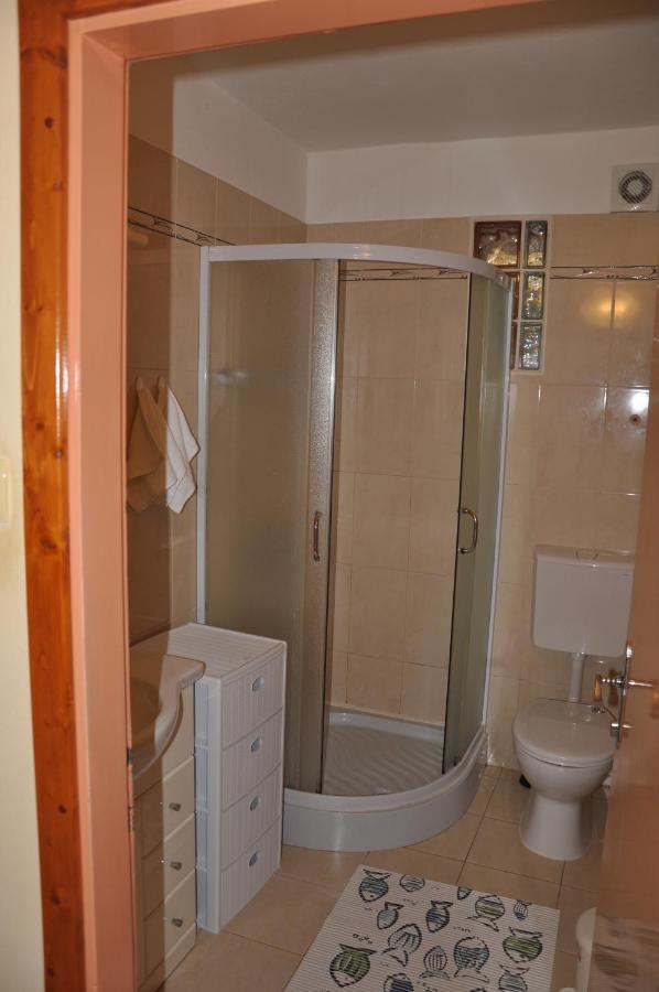Apartmani Karla Klenovica Exteriör bild